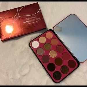 BH Cosmetics - GLAMREFLECTION- L’amour 15 Color Eyeshadow Palette